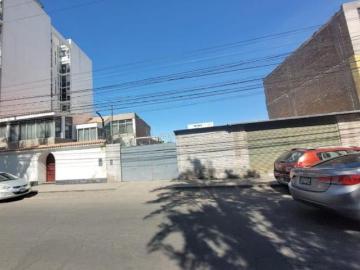 VENDO TERRENO CERCA A LA CATOLICA IDEAL PARA PROYECTO INMOBILIARIO