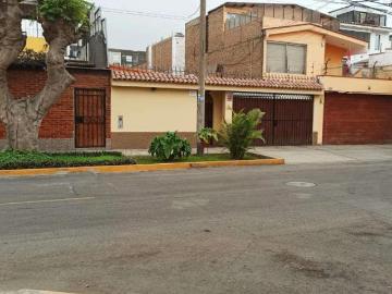 Vendo terreno de 354m², zonif. RDM, frente 18ml y altura 7 pisos