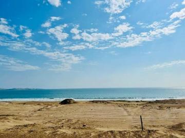 VENDO TERRENO FRENTE AL MAR KM144 PANAMERICANA NORTE. 300M2