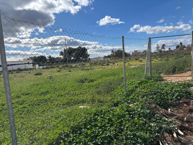 Terreno vallado muy cerca de Elche Partida Altabix Vía Parque