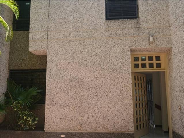 Vendo TH 260m2 Alto Prado 7236