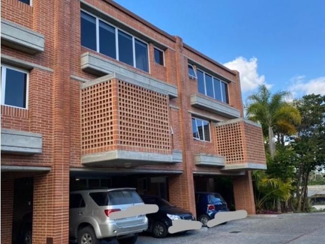 Vendo townhouse 248m2 La Unión 2766