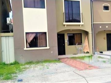 vendo villa en urb la romareda 4 habitac guayaquil