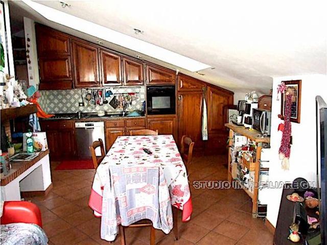 Vendo a Figline di Prato Casa indipendente libera su tre lati