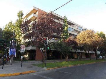 Vendo amplio depto amoblado de 2D 2B Est Bod en Providencia de 90 m