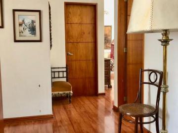 Vendo amplio dúplex en Tambo de Monterrico AT214m2 $270,000 negociable!