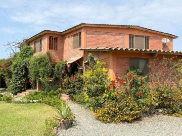 Vendo Amplia Casa De Campo En Pachacamac