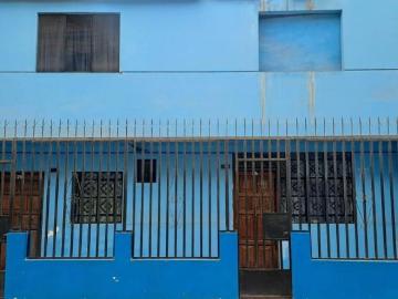 VENDO AMPLIA CASA EN URB. CONDEVILLA –SAN MARTIN