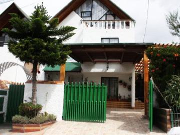 Vendo Amplia Casa en Conjunto Camino de Los Eucaliptos Casa en Venta en Quito calderon