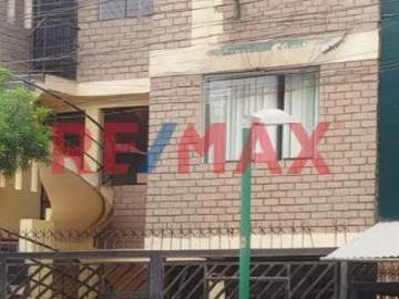 Vendo Amplia Casa En El Agustino