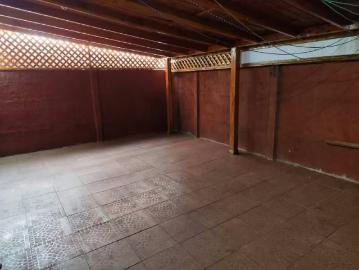 Vendo amplia propiedad en paine a 1 cuadra del mun | 3 dormitorios por 74500. 00 en Paine
