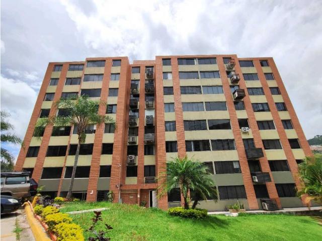 Vendo apartamento 60m2 Los Naranjos Humbolt 9709
