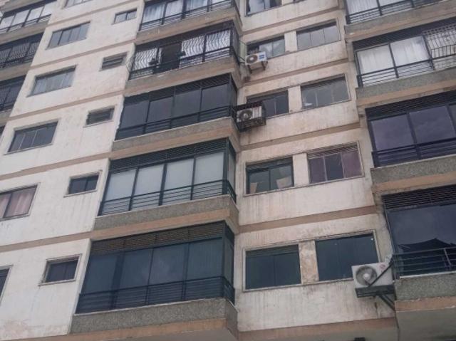 Vendo apartamento 64m2 La Carlota 6046