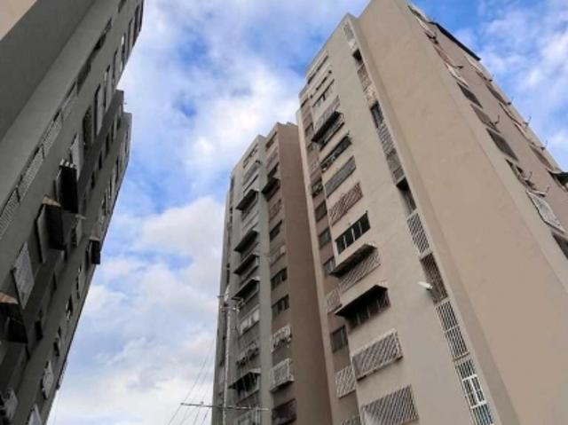 Vendo apartamento 90m2 El Paraiso 3945