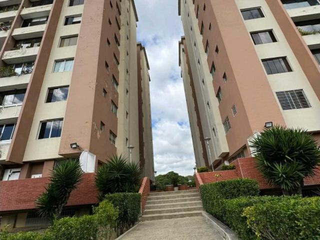 Vendo Apartamento 104m2 Los Dos Caminos 2773
