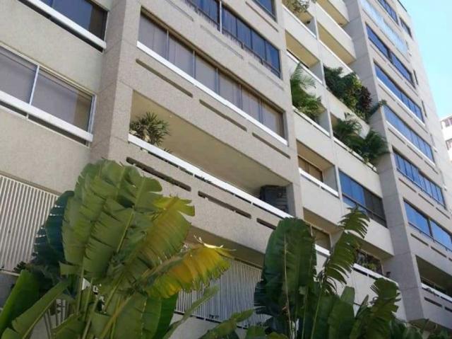 Vendo apartamento 200m2 La Alameda 2241