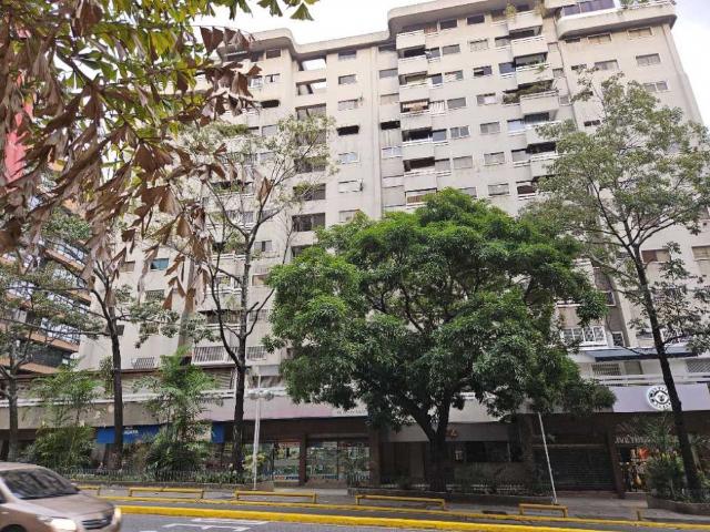 Vendo apartamento 264.11m2 El Rosal 2322