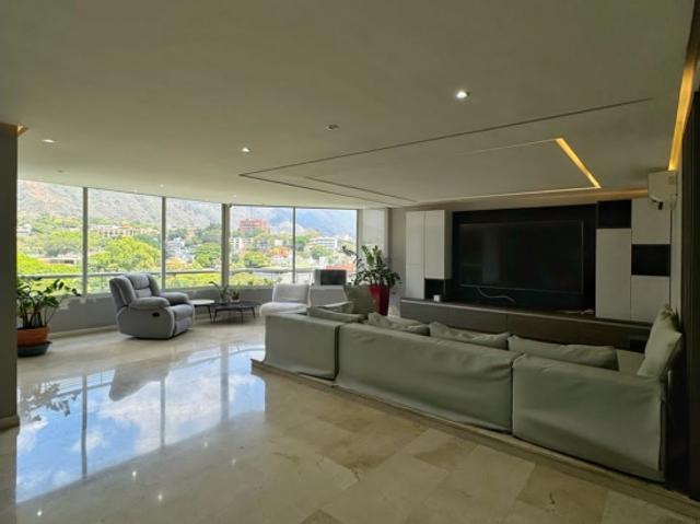 Vendo apartamento 270m2 La Florida 3201