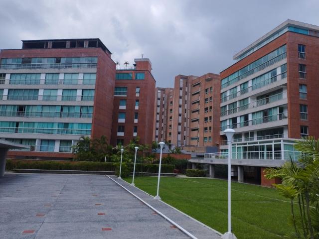 Vendo apartamento a estrenar en el Solar del Hatillo