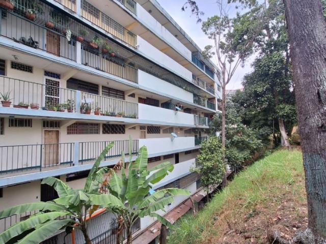 Vendo Apartamento de 50.51m2 2h/1B Caricuao UD2