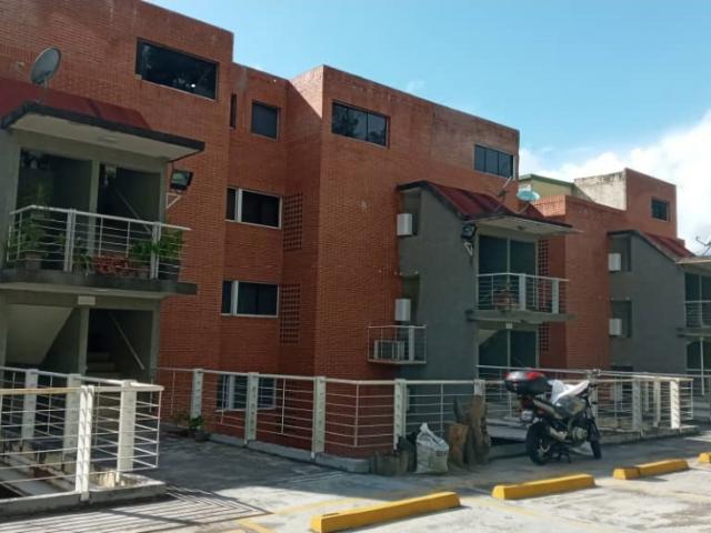 Vendo Apartamento de 68m2 2h/2b/2pe Parque Caiza