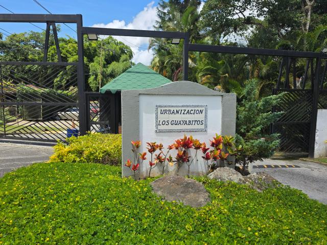 Vendo apartamento en obra gris 110m2 Los Guayabitos Oripoto