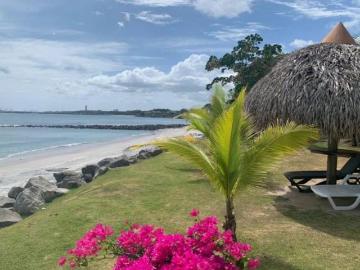 VENDO APARTAMENTO EN RESIDENCIAL PLAYA ENSENADA, SAN CARLOS