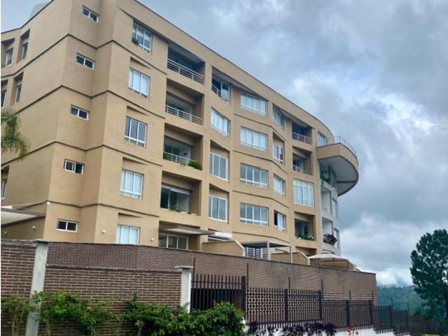 Vendo apartamento PB 206m2 La Lagunita 6665