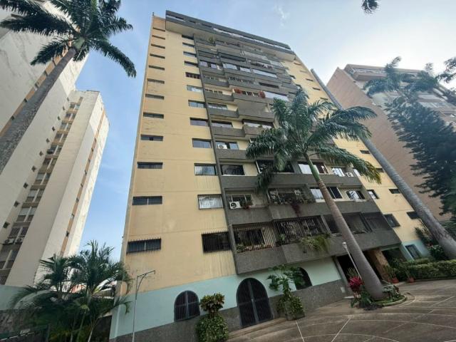 Vendo apartamento remodelo 136m2 Santa Fe Sur 9436