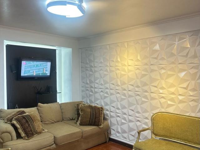 Vendo apto en La Urbina de 116mt2
