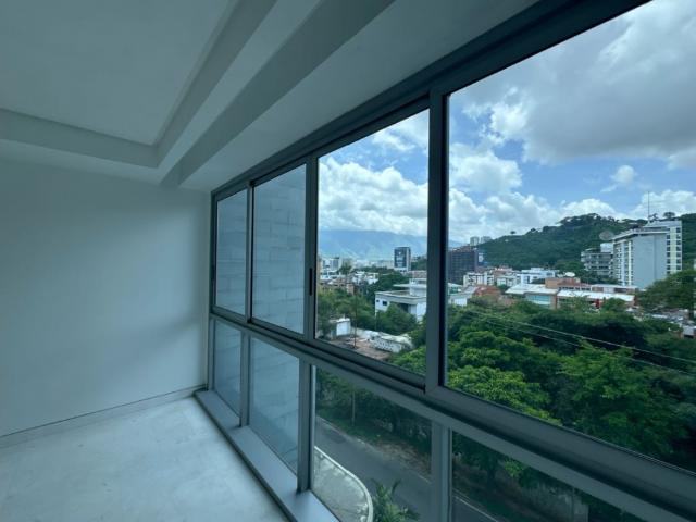 VENDO APTO 170m2 3H+1S/3B+1S/3P VALLE ARRIBA