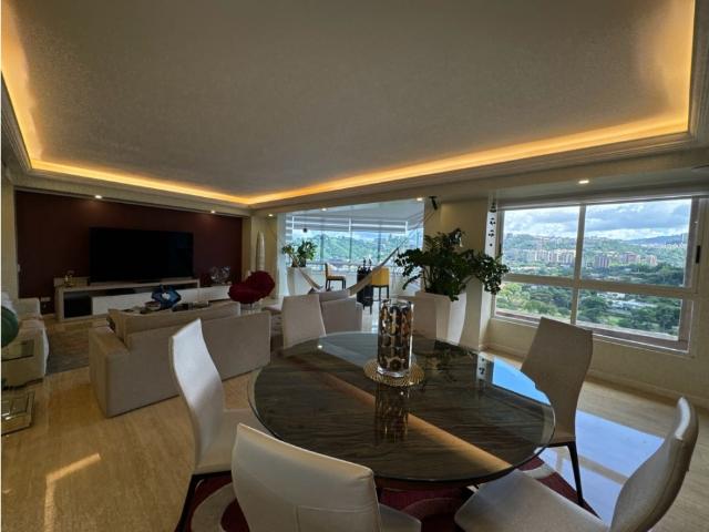 VENDO APTO 250 M2 3H+S/3.5B+S/4P COLINAS DE VALLE ARRIBA