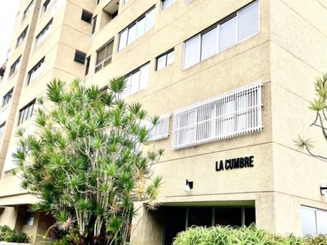 Vendo apartamento 250m2 Cumbres de Curumo 9872