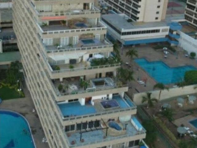 Vendo apto 200m2 2h/2b/2p Playa Grande 2102