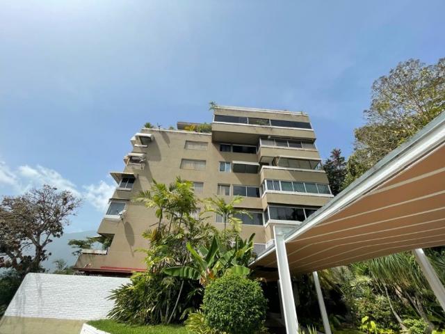 Vendo apto 80m2 1h/1.5b/1p Lomas de San Román 1770