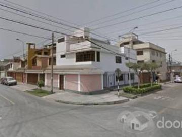 VENDO BELLA CASA URB. SANTA PATRICIA – LA MOLINA
