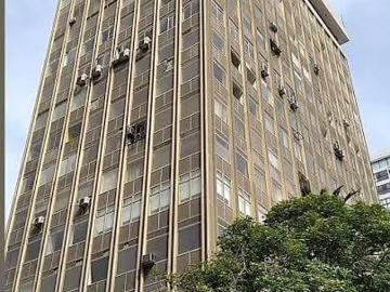 VENDO BELLA OFICINA DE 77 MT2, 3ER PISO, EDIFICIO DORADO, AV. AREQUIPA 2450