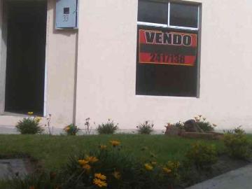 VENDO / CAMBIO CASA 3 DORM. AV. EQUINOCCIAL MITAD