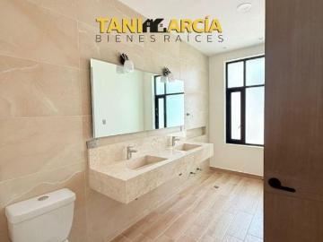 Vendo Casa Nueva en Fortín, Fraccionamiento Las Villitas!