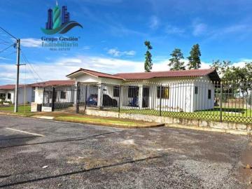 VENDO CASA AMOBLADA EN BOQUETE