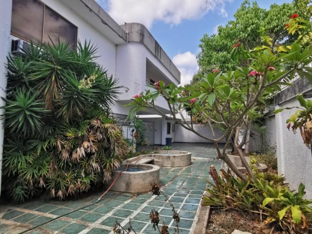 Vendo casa Cumbres de Curumo para actualizar