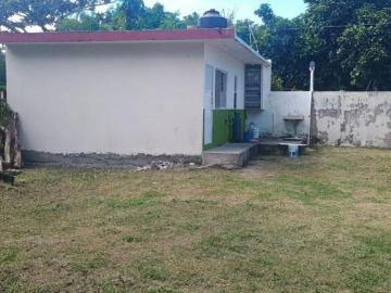 Vendo casa cerca de playa y escuela naval Antón Lizardo con 331 m2 terreno