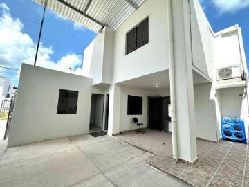 Vendo Casa con vista al mar de Puerto Juárez Residencia Villas Playa Blanca de 3 Rec en Esquina