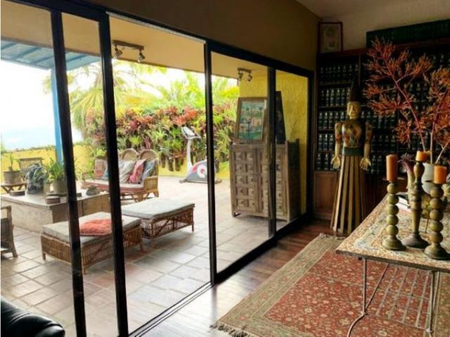 Vendo casa c/anexo 600m2 Alto Hatillo0325