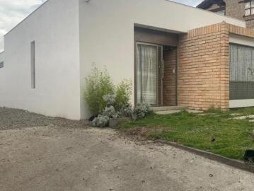 VENDO CASA CON AREA VERDE 600METROS Casa en Venta en Cuenca AZUAY