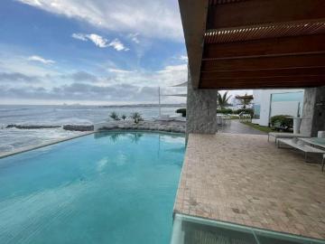 Vendo Casa de Playa de 5 dormitorios con baño en Playa La Escondida, km 46