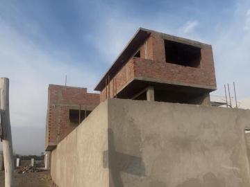 VENDO CASA DE PLAYA EN LURIN DE 3 PISOS CON COCHERA Y PISCINA