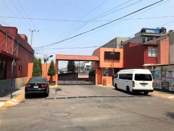 VENDO CASA DE 2 NIVELES EN COACALCO CON VIGILANCIA