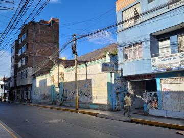Vendo Casa de 2 pisos como Terreno Huánuco – A espaldas de la Plaza de Armas