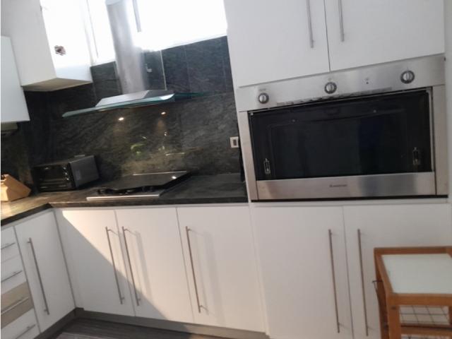 Vendo casa de 3 niveles 690m2 El Cuji San Antonio 8170